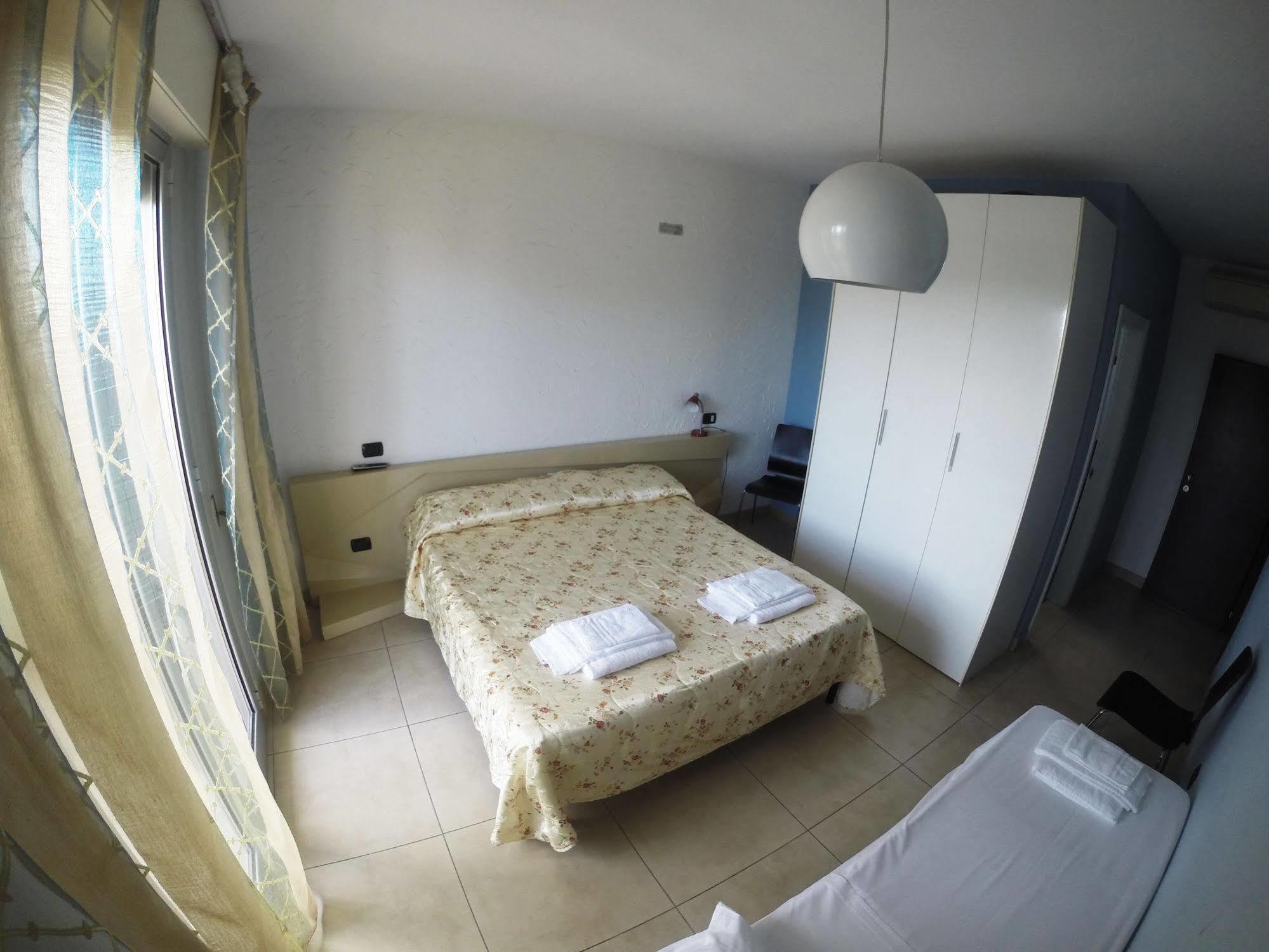 B&B Via Gallipoli Алеціо Екстер'єр фото